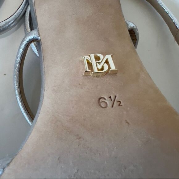 Badgley Mischka Loyalty Silver Knotted Ankle Strap Neutral Sandals Size 6.5 - Picture 7 of 9